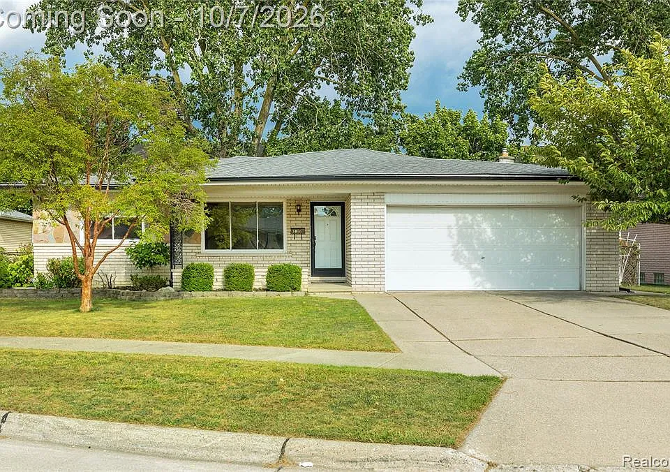 30860 Avondale Dr