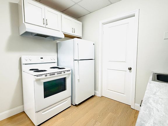 2nd image of 1704 Broad St Unit 2F
