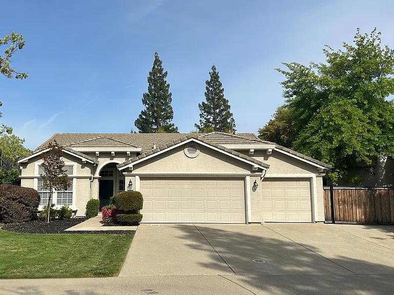 1 car garage, 3 driving spaces, wide gate for rv/boat parking