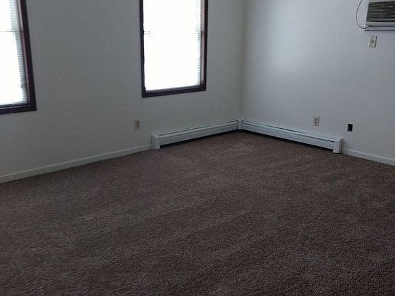 3rd image of 1294 W Norton Ave APT B