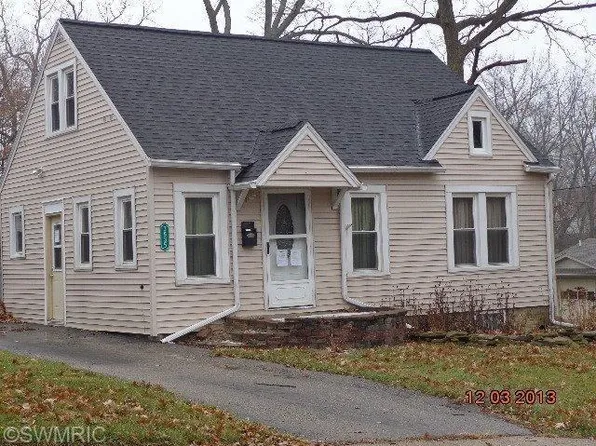 3535 Kent Ave, Kalamazoo, MI 49008