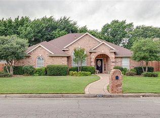 6717 Rolling Hills Dr, North Richland Hills, TX 76182