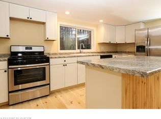 18 Maple St, New Gloucester, ME 04260