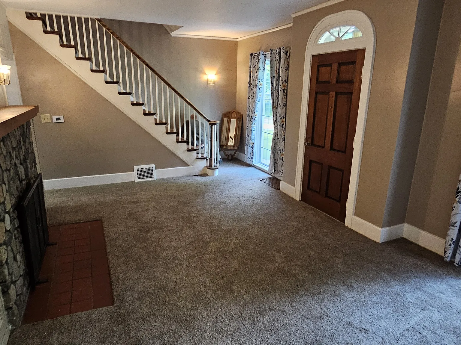 41480 Lindsay Dr — Photo 3