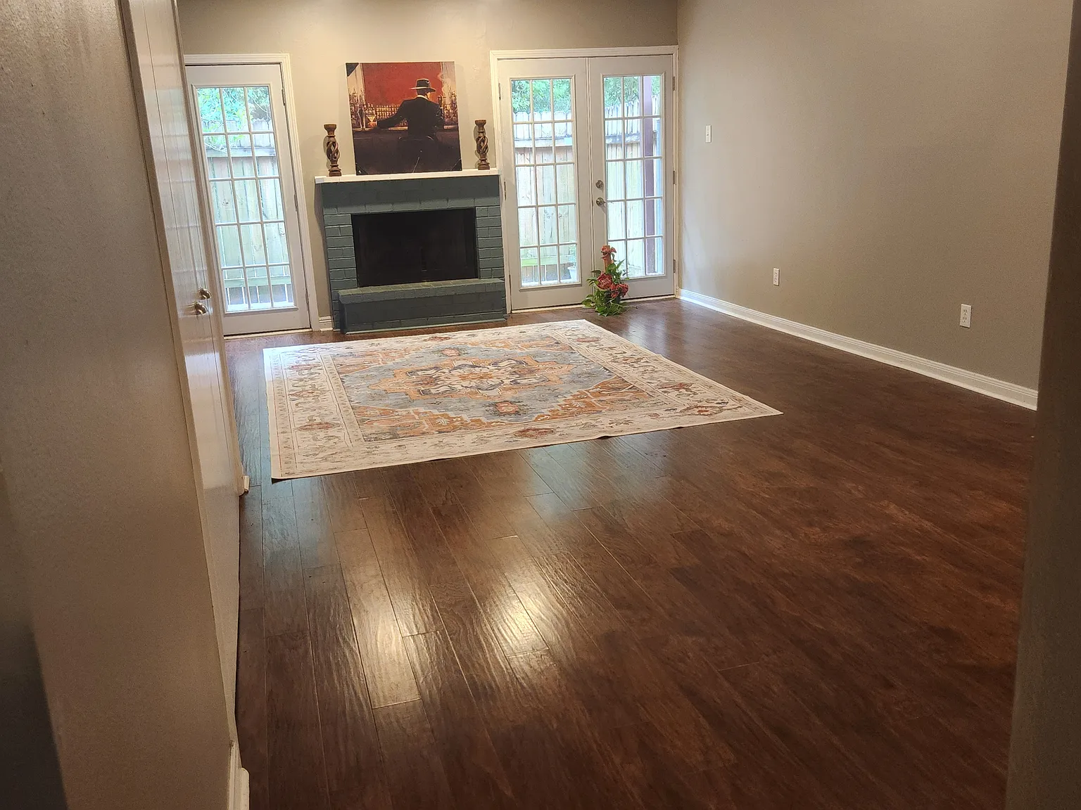 2 bed, 1.5 bath, 1136 sqft, $1,200 — Photo 2