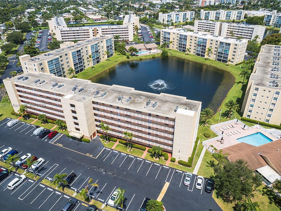 Meadowbrook Lakes View Condominiums - Dania, FL | Zillow