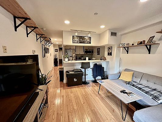 5th image of 2101 Fredrick Douglass Blvd #3C