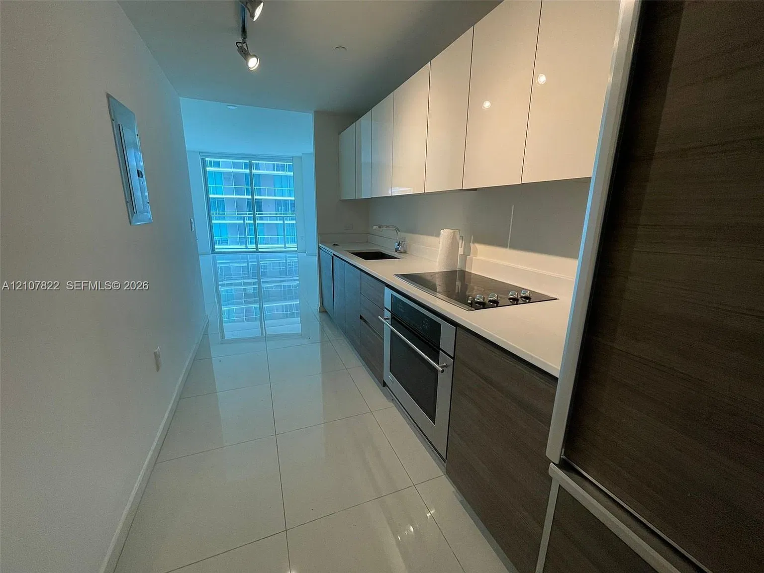 1100 Millecento Residence — Photo 3