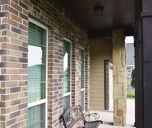 2nd image of 4013 Muncaster Ln
