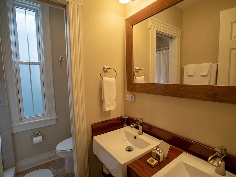 3238 N Hoyne Ave #1 — Photo 12