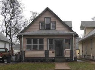 1621 Laird St, Omaha, NE 68110