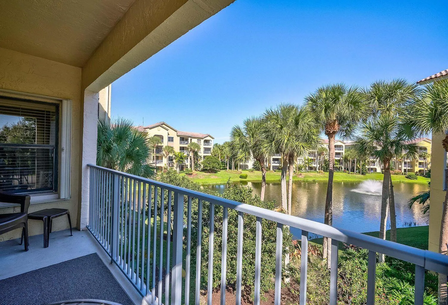 3 bed, 2.0 bath, 1446 sqft, $3,000 — Photo 4