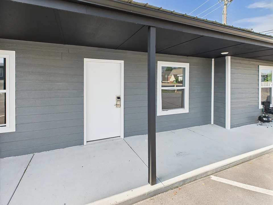 411 S Main St #112