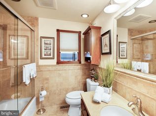 12 Constitution Blvd, Berlin, NJ 08009