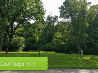 776 Grafton Hills Dr, Grafton, IL