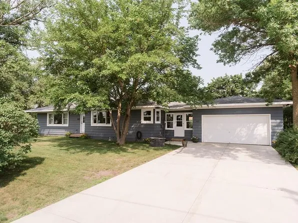 425 Walnut St N, Clearwater, MN 55320
