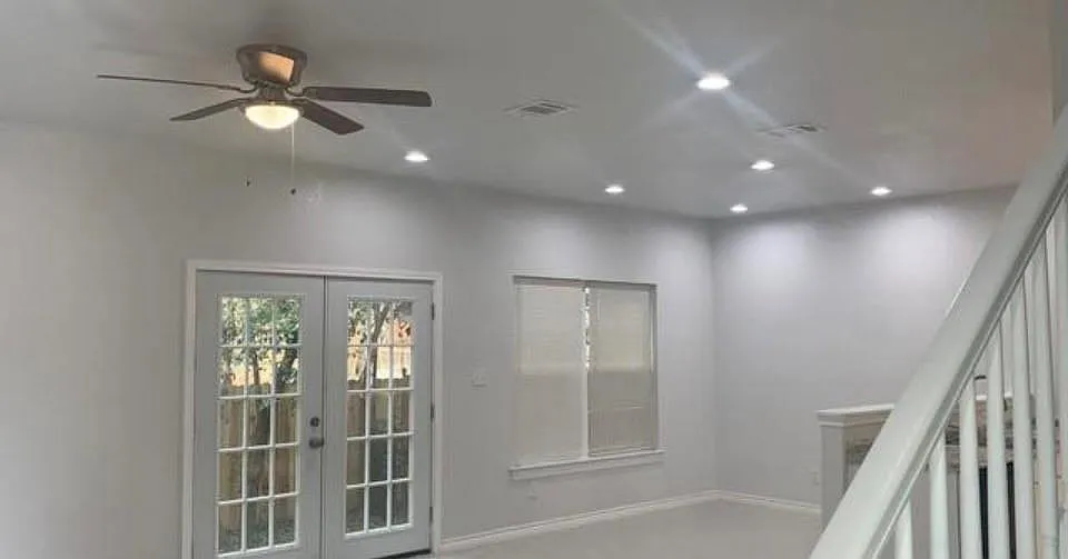 3 bed, 2.5 bath, 1540 sqft, $1,900 — Photo 2