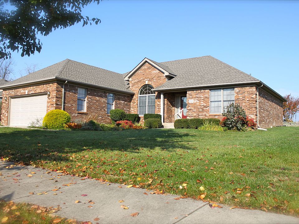 1st image of 302 Savanna Dr