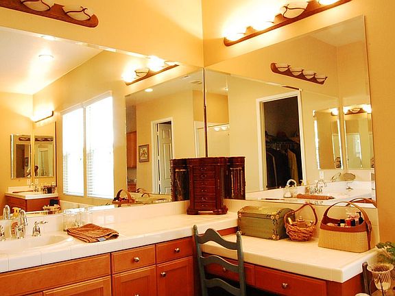 Lots of features for Her!