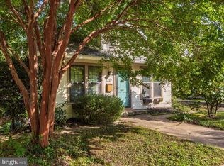 1217 Russell Rd, Alexandria, VA 22301