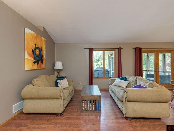 3rd image of 406 Owl Ln