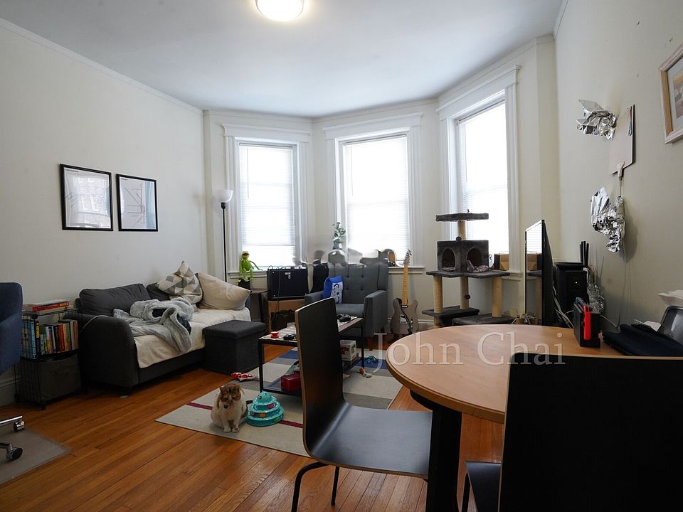 1st image of 10 Orkney Rd APT 26