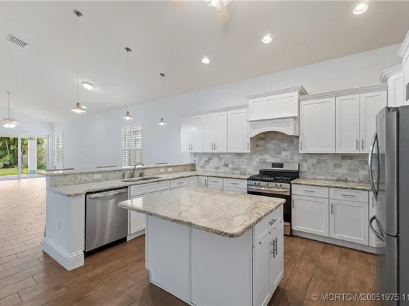 942 SW 27th St, Palm City, FL 34990