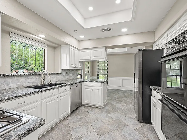 1802 Campbell Trl — Photo 13