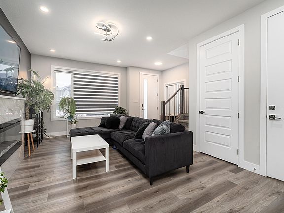 4th image of 9338 Pear Line SW