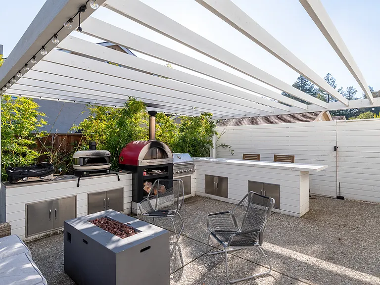 1778 La Playa Dr — Photo 24