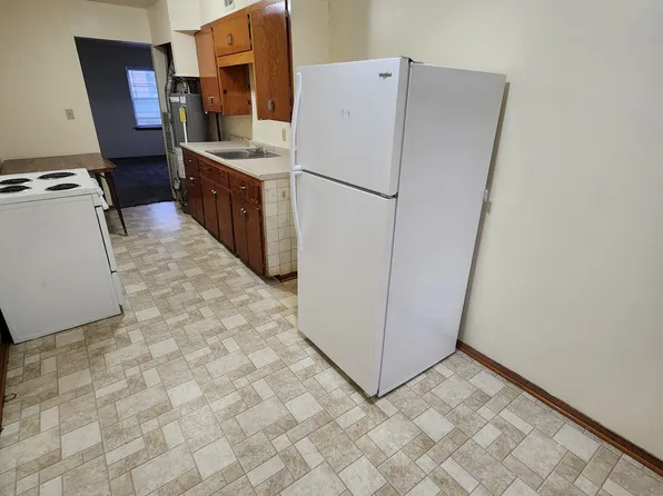 501 E Crawford St #1, Salina, KS 67401