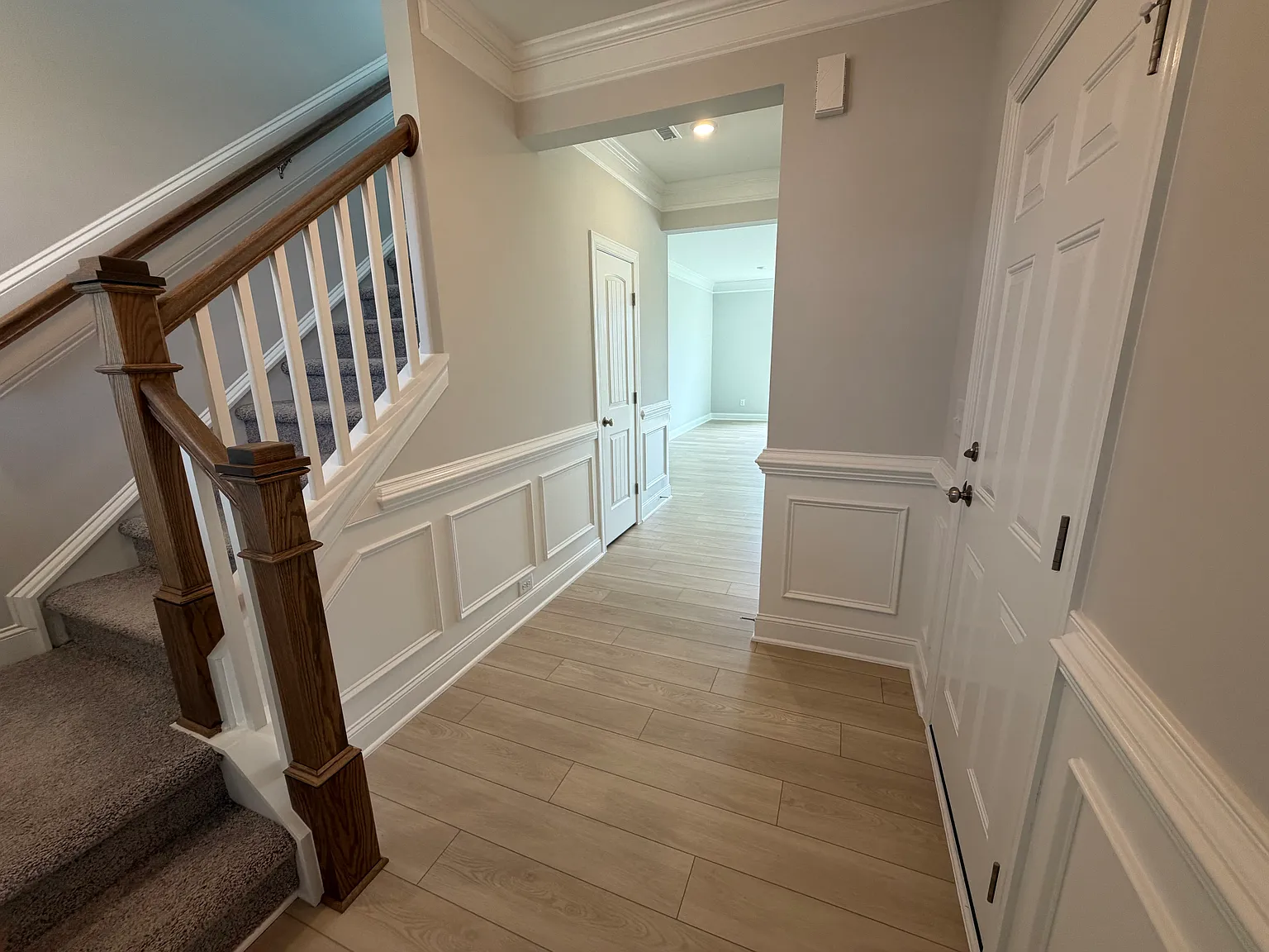 3 bed, 2.5 bath, 1893 sqft, $2,295 — Photo 3