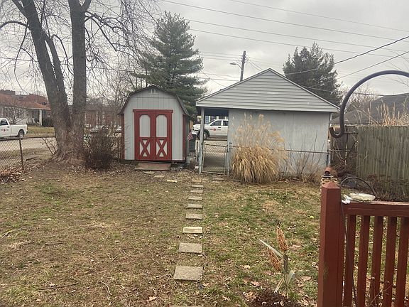 4th image of 4033 Bowman Ave