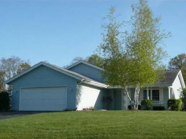 5271 E Nordic Woods Dr, Byron, IL 61010