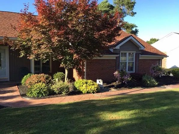 8780 Wenner Rd, Williamsville, NY 14221