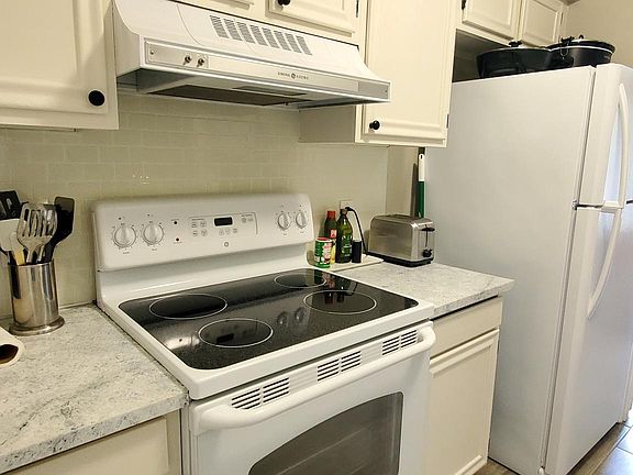 Well Equipe kitchen.