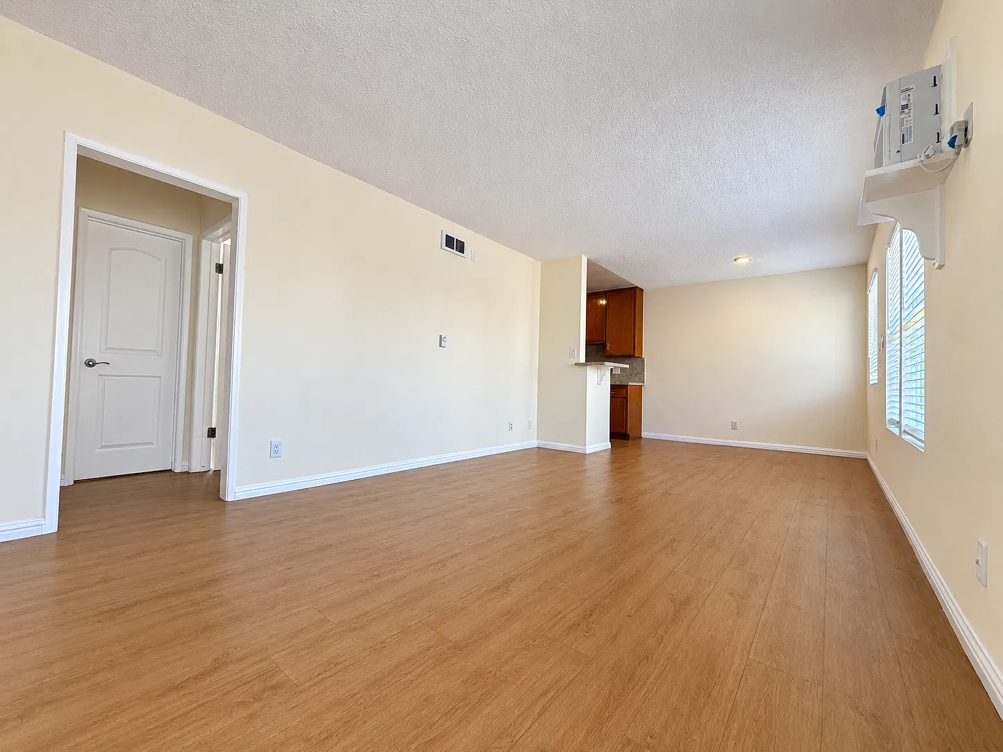 1 bed, 550 sqft, $2,075 — Photo 2