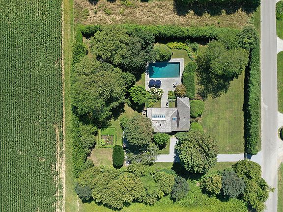 4th image of 29 Fairfield Pond Ln
