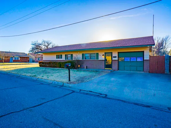 615 25th St, Woodward, OK 73801