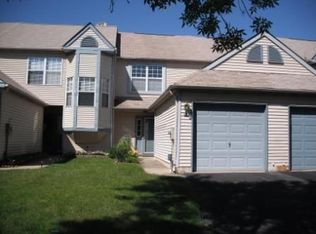 5 Laurel Ct, Hamilton, NJ 08690