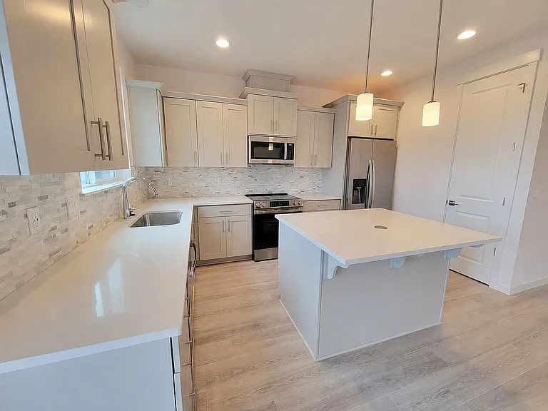 2744 Woodfern Ter — Photo 10