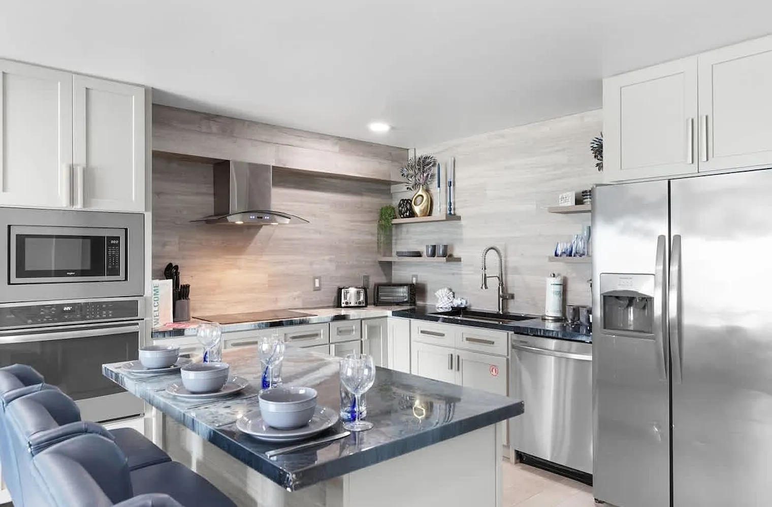 1 bed, 1.0 bath, 731 sqft, $1,718 — Photo 3
