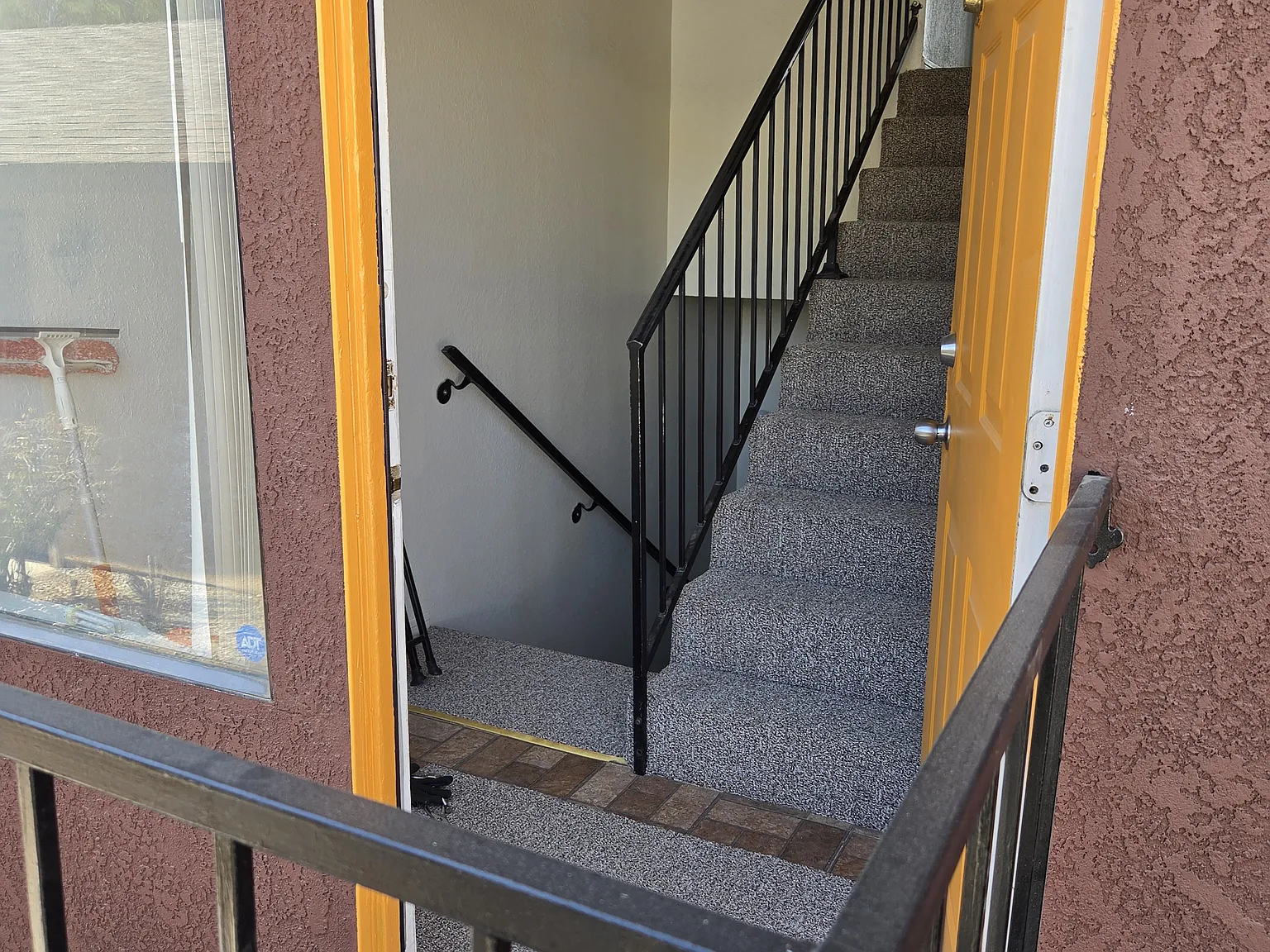 2 bed, 2.5 bath, 1300 sqft, $1,695 — Photo 3