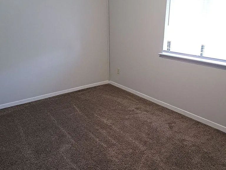4837 S Lakewood Dr — Photo 12