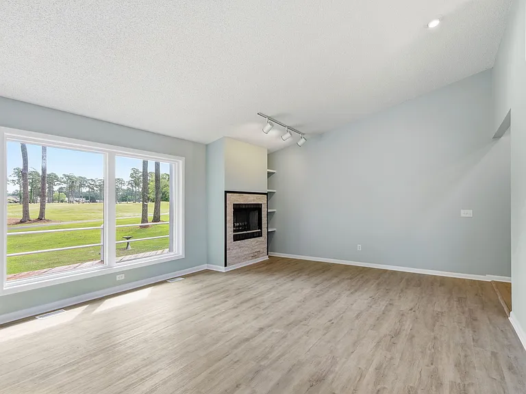 304 Lord Granville Dr — Photo 8