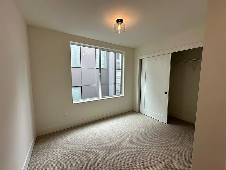 2615 44th Ave SW — Photo 10