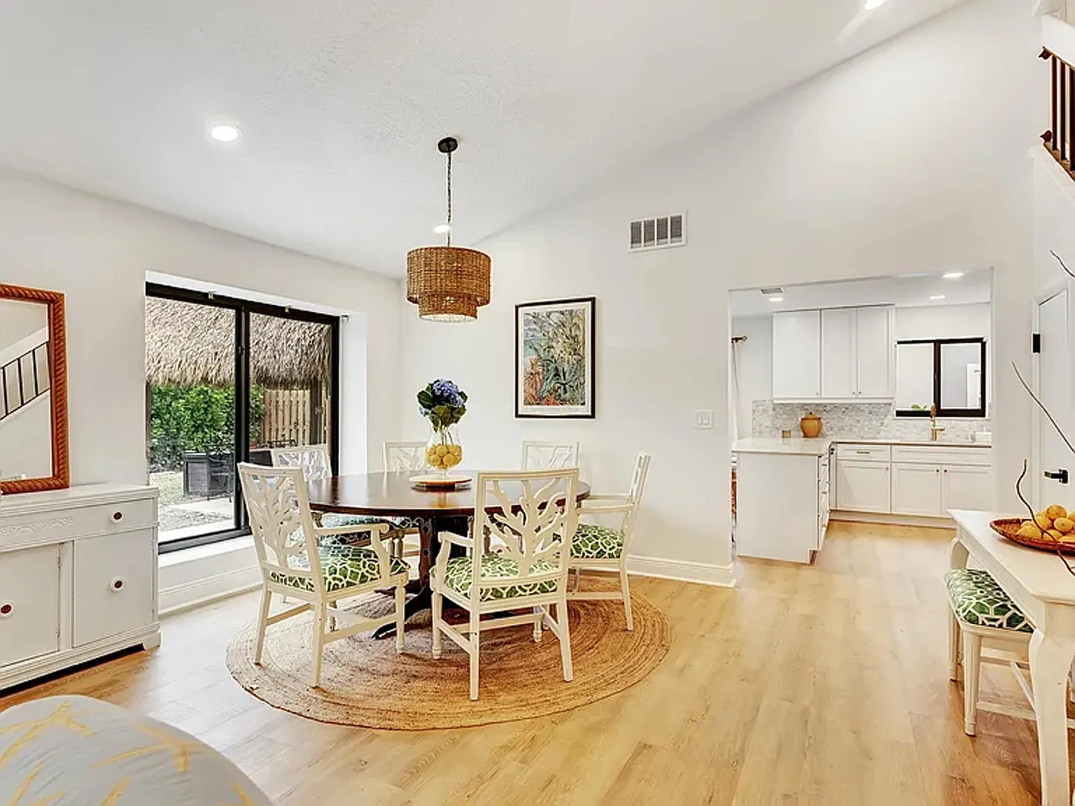4 bed, 2.5 bath, 2025 sqft, $4,700 — Photo 4