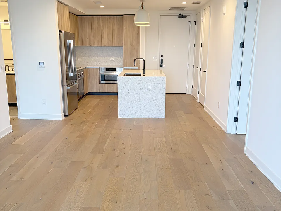 84 East Ave #2403