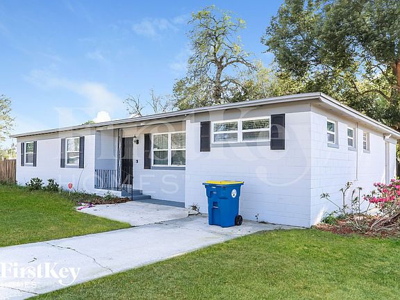2nd image of 11338 Andrea Dr