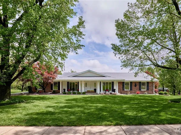 184 Laduemont Dr, Saint Louis, MO 63141